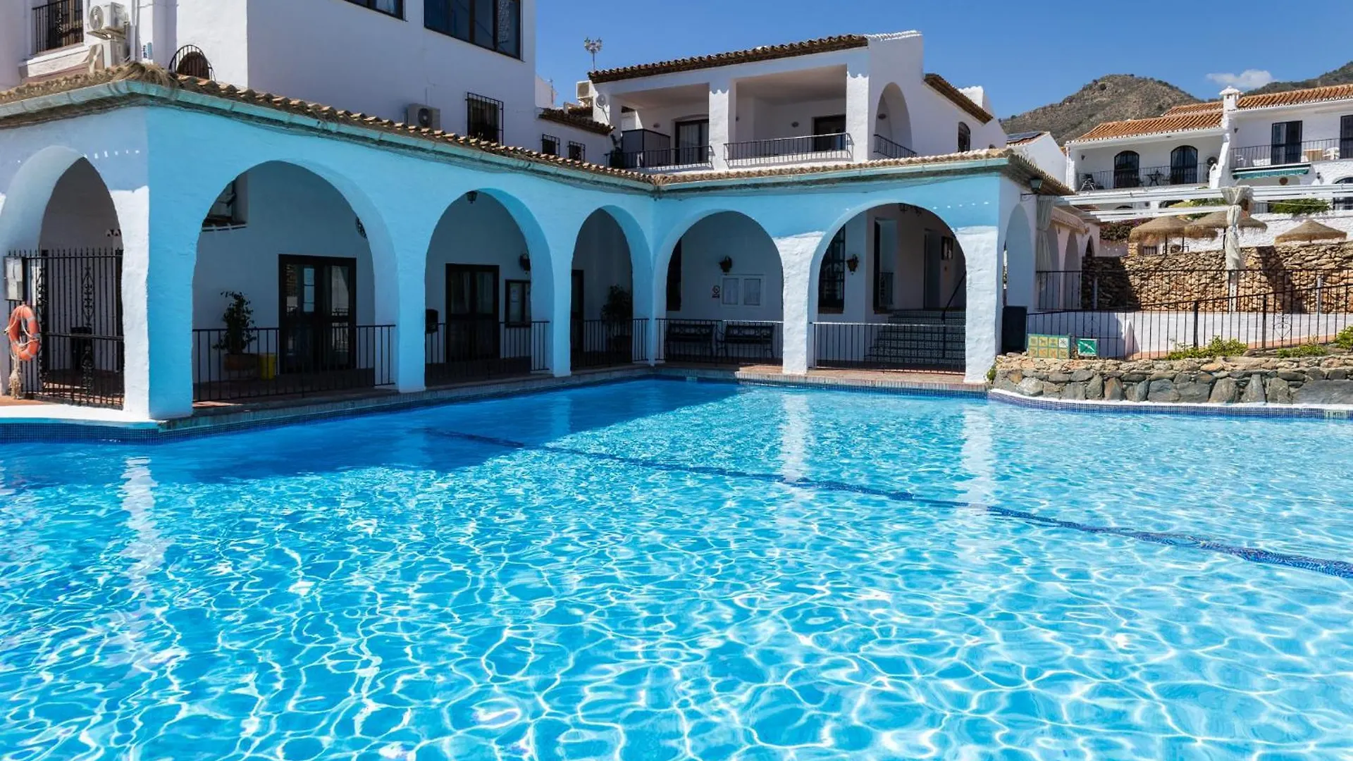 Capistrano Village, 1 Bedroom + Free Wi-Fi Nerja Spain